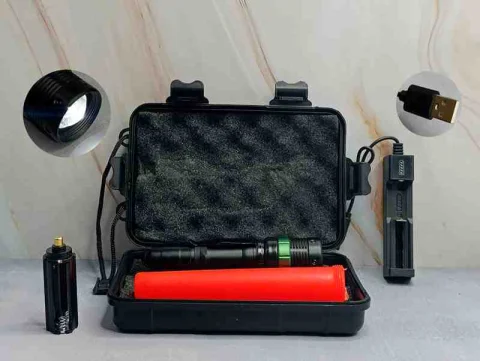 LINTERNA LED C/SEÑALIZADOR DE TRAFICO ESTUCHE 800M 2348