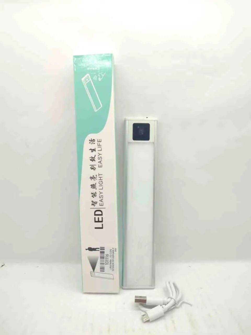 LAMPARA LED CON SENSOR RECARGABLE 101116